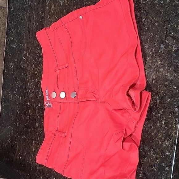 Women's Shorts Red NoBo shorts, multi button/zipper rear pocket shorts size 15 - Picture 1 of 5